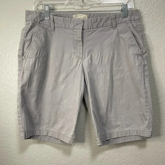 J.Crew Women's Light Grey Bermuda Shorts Size 6 - Picture 1 of 4
